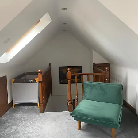 Appartement Cosy With Free Parking Close To Airport *