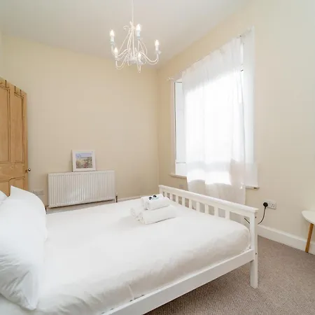 Queensferry To Leith