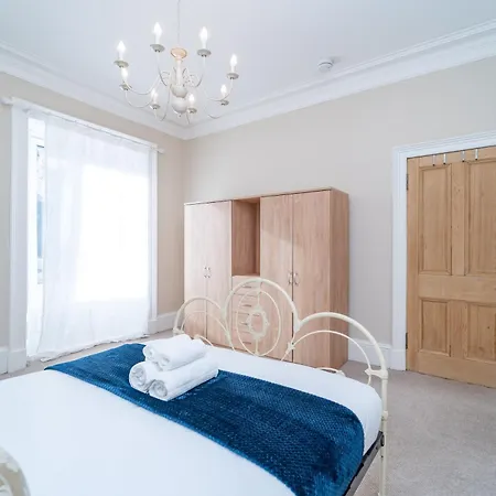 Queensferry To Leith * Edinburgh