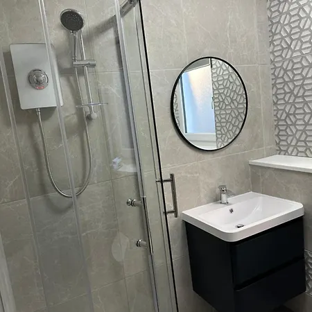 Διαμέρισμα Cozy 2 Bedrooms With Private Parking Space And Garden *