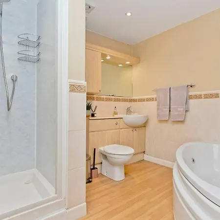 Stylish Murrayfield Sanctuary Edinburgh