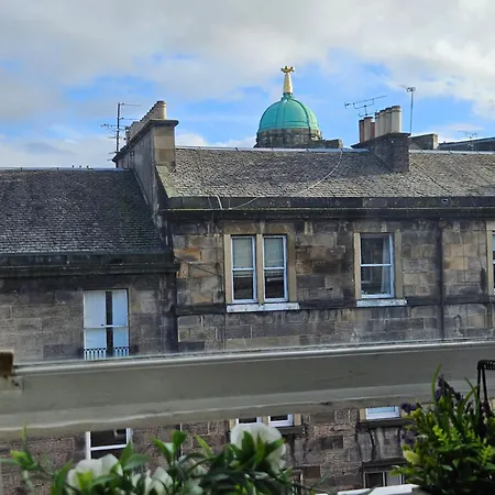 No15 Castle View