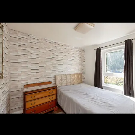 Hermitage Park 爱丁堡