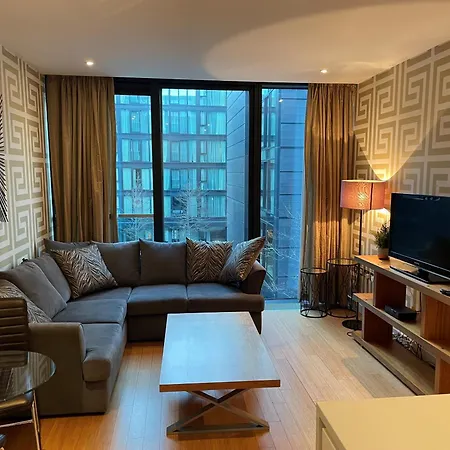 Very Centrally Located Chic One Bed Quartermile Edimburgo