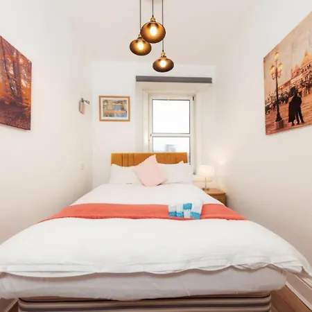 Warm & Welcoming City Centre Apt - Meadows 6! Appartamento