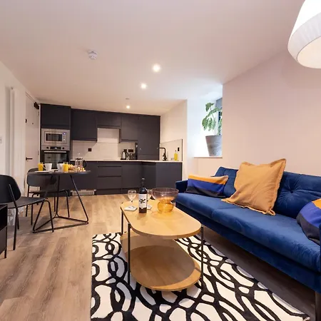 Argyl - Abbey Gate Near Holyrood * Edinburgh