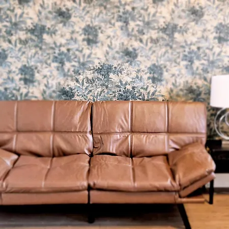 No15 Castle View * Edinburgh