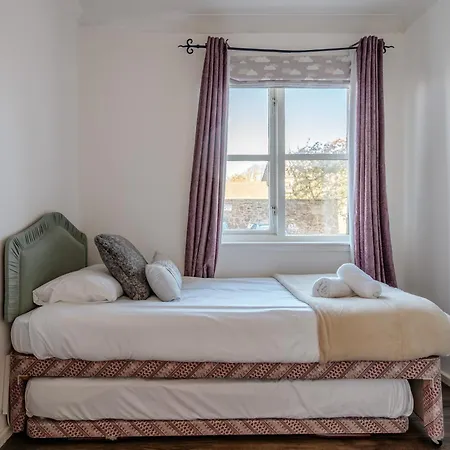 Апартаменты Fab Centre Flat