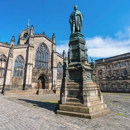Stunning Royal Mile 2 Bedroom Апартаменты