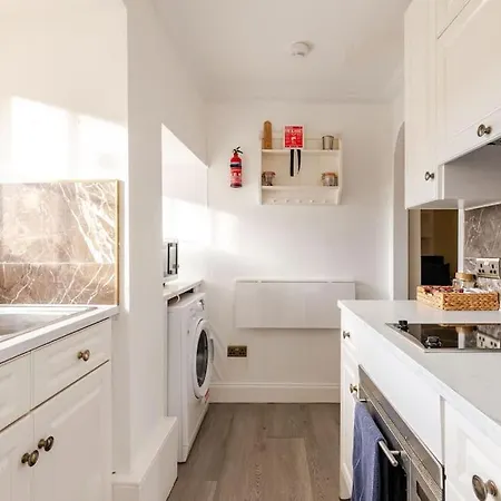 Stunning Royal Mile 2 Bedroom Lägenhet