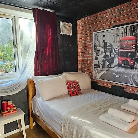 Apartman Oxgang's Shabby Chic *