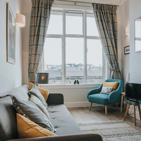 Scottish With Amazing Castle Views Apartament *