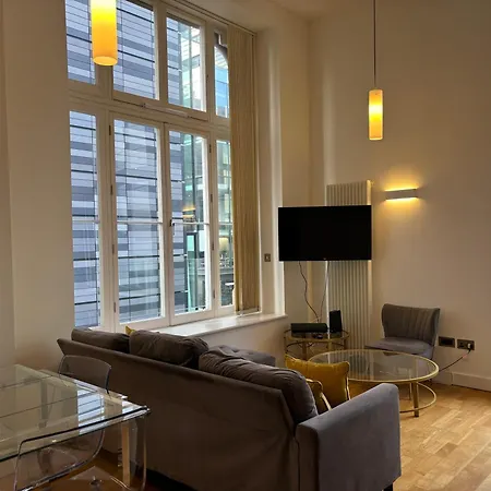 Extremely Quartermile Near To Castle And *