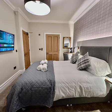 Spectacular 2 Bed, 2 Bath In Centre Lägenhet Edinburg