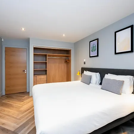 Staycity West End Lägenhetshotell 4*