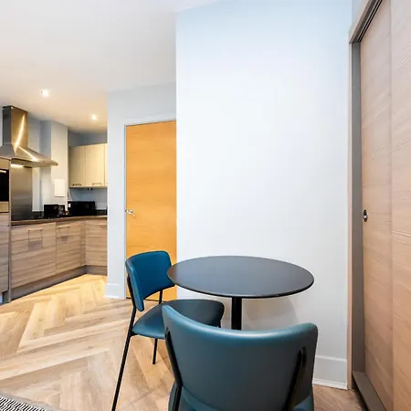 Lägenhetshotell Staycity West End