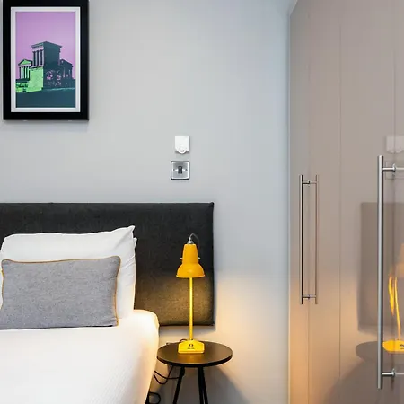 Staycity West End Lägenhetshotell 4*