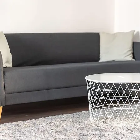 4 Bedroom House - Free Parking Casa vacanze
