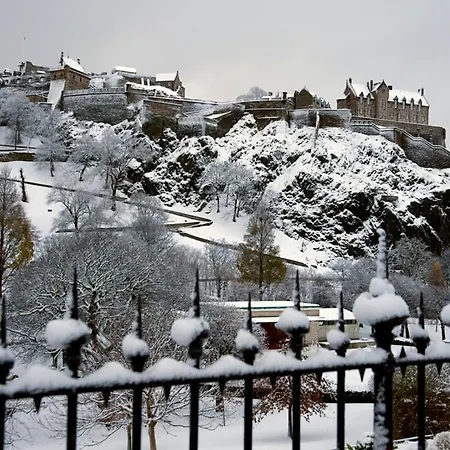 16 Pilrig Edinburgh