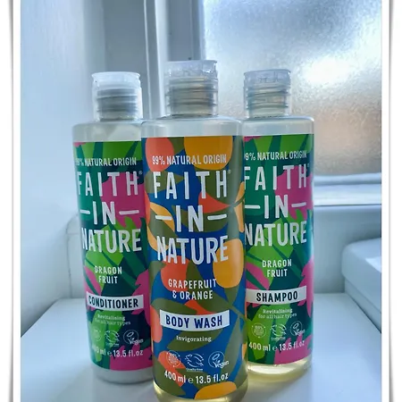 Beautifully Decorated 2bed Apt- Gem In Center 아파트 *