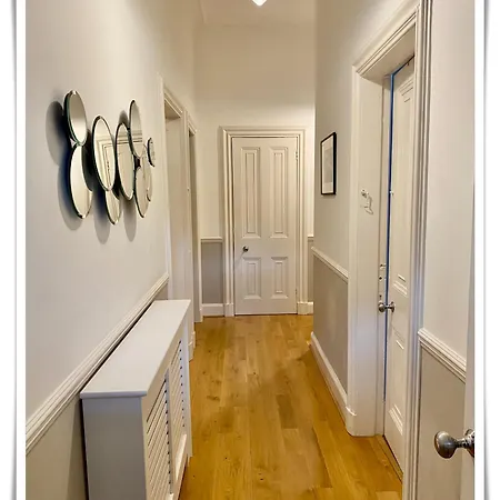 Beautifully Decorated 2bed Apt- Gem In Center Apartamento