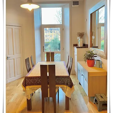 Beautifully Decorated 2bed Apt- Gem In Center