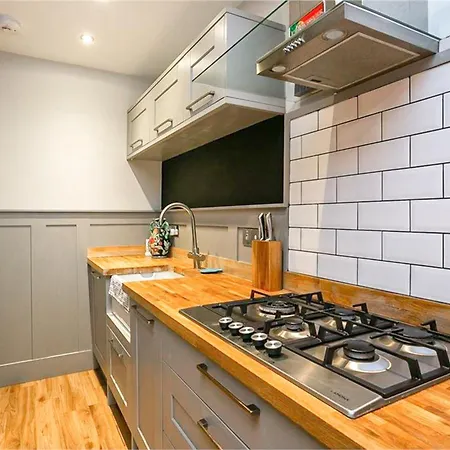 Charming 1 Bedroom In Edinburgh's West End Apartment Edinburgh