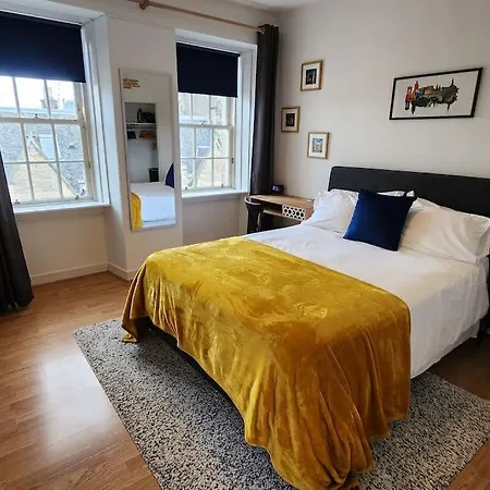 Apartment The Eyrie At Tweeddale Court - Historic Royal Mile *
