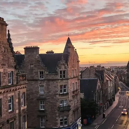 The Eyrie At Tweeddale Court - Historic Royal Mile Edinburgh