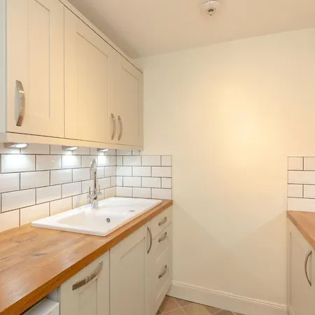 City Centre Modern Flat For 2 Adults And 1 Child 公寓 爱丁堡