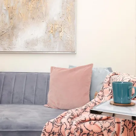 City Centre Modern Flat For 2 Adults And 1 Child
