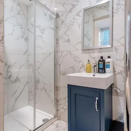 Apartment Leith Luxe Retreat! Edinburgh