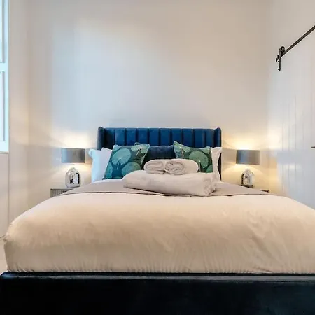 Leith Luxe Retreat!