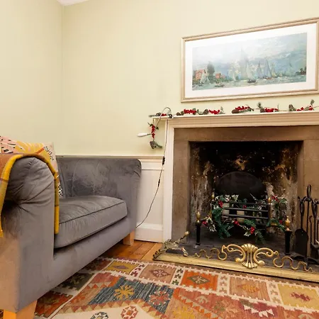 Joivy Beautiful Apartment, Private Garden, Calton Hill * Edimburgo