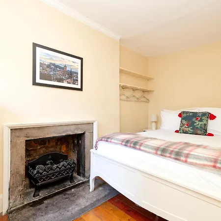 Joivy Beautiful Apartment, Private Garden, Calton Hill Apartmán