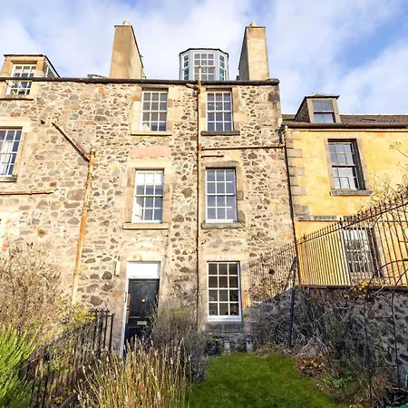 Joivy Beautiful Apartment, Private Garden, Calton Hill Apartmán