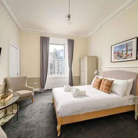 Adam Drysdale House 게스트하우스 3*