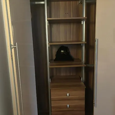 Spacious One Bed Quartermile With Breathtaking Park Views - V *