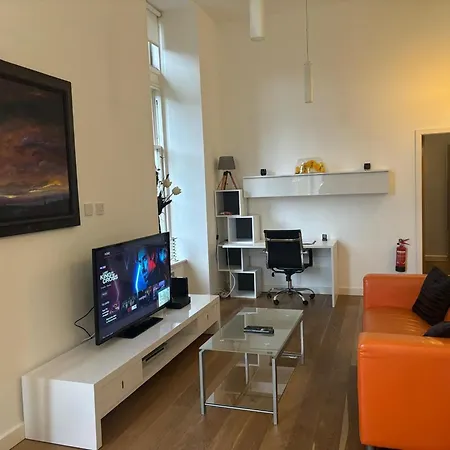 Spacious One Bed Quartermile With Breathtaking Park Views - V Edimburgo