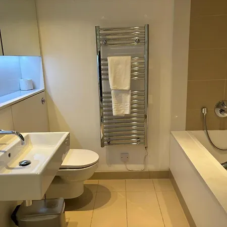 Very Centrally Located Chic One Bed Quartermile Apartamento *