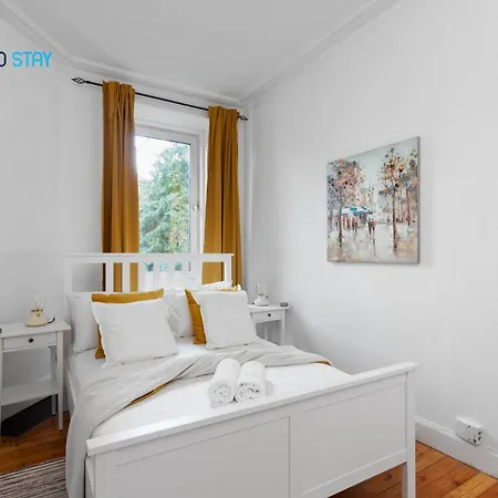 Striking 1 Bed * Edinburgh