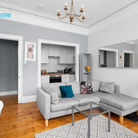 شقة First Floor-2 Bedroom Apartment- By Homes *