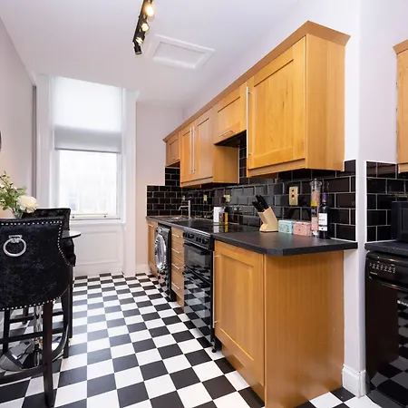 Stylish 2-bedroom Old Town Next To Royal Mile * 에든버러