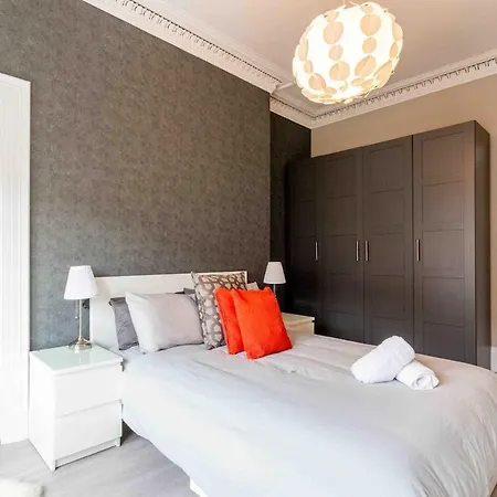 Spacious 3 Bed In Marchmont Апартаменты Эдинбург