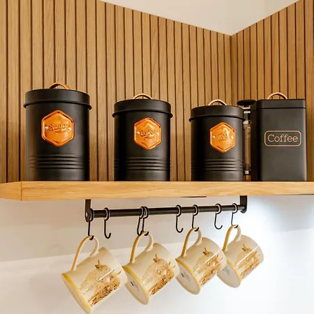 Cosy Apartment, Free Street Parking דירה *