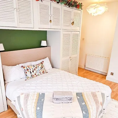 Harry Potter Styled 3-bed - شقة