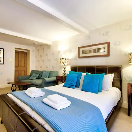شقة Guestready - Beautiful New Town With Patio *