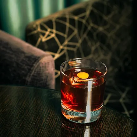 Sheraton Grand & Hotel