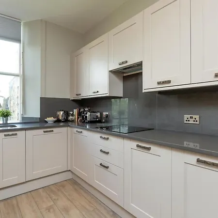 Apartament Spacious 3 Bed In Marchmont Edynburg