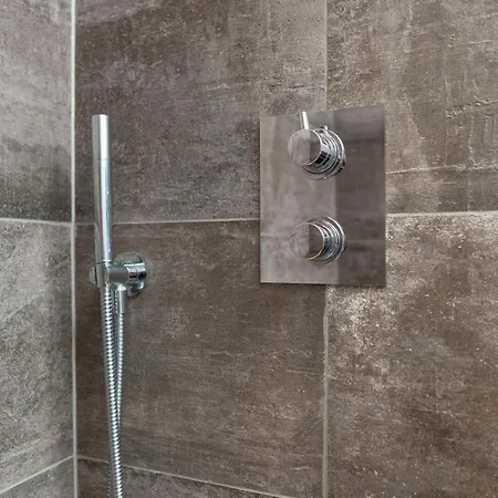 Spacious 3 Bed In Marchmont 아파트 *